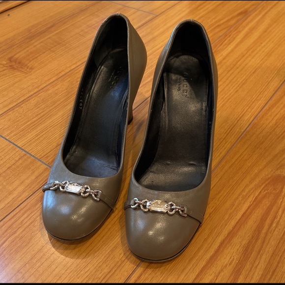 Gucci heels - Picture 1 of 9